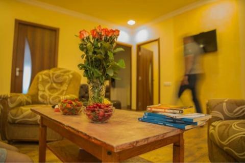 Your Hostel Erevan Esterno foto
